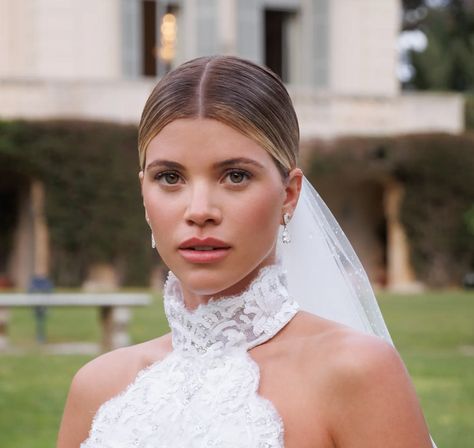 Wedding Makeup Sofia Richie, Wedding Makeup Sophia Richie, Nicole Richie Wedding Makeup, Sophie Richie Wedding Makeup, Sophia Richie Hair Wedding, Sophia Richie Bridal Makeup, Sophia Richie Makeup, Sofia Richie Wedding Hair, Sophia Richie Wedding Makeup