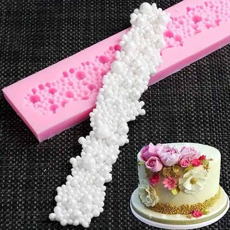 Cake Borders, Cake Decorating With Fondant, Formy Silikonowe, Cupcake Mold, Chocolate Fondant, White Wedding Cake, Fondant Silicone Molds, Sugar Craft, Diy Baking