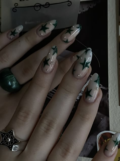 Skater Nails Aesthetic, Conan Gray Nails Inspired, Nail Inspo Alt, Rocker Nails Punk, Edgy Nails Acrylic Grunge, Rockstar Gf Nails, Rocker Nails, Rockstar Nails, Rock Nails