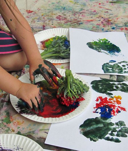 broccoli and finger painting Broccoli Craft Preschool, Broccoli Painting Preschool, Broccoli Painting, Vegetable Painting For Kids, Mixing Greens In Oil Paint, Vegetable Crafts, Calcium Rich Foods, Farm Craft, Spoon Crafts