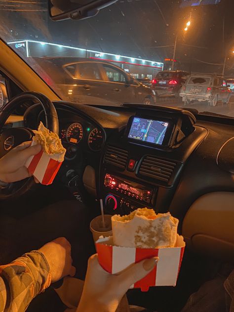 Car Food, Dream Dates, Meals On Wheels, Black Wallpaper Iphone Dark, Night Food, Instagram My Story, Black Wallpaper Iphone, Classy Aesthetic, Teen Life