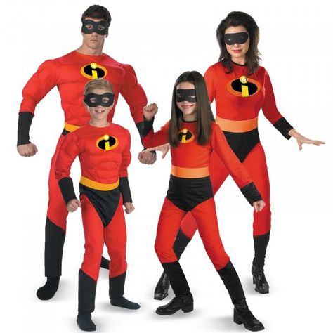 Uma fantasia mágica para uma ou várias pessoas <3  #incríveis #osincríveis #fantasia #família #halloween #carnaval Superhero Family Costumes, Incredibles Cosplay, Incredibles Costume, Family Themed Halloween Costumes, Superhero Halloween Costumes, Superhero Halloween, Themed Halloween Costumes, Superhero Family, Superman Costumes