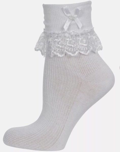 White Frilly Socks, Fishnet Ankle Socks, Frill Socks, Aesthetic Socks, Socks Aesthetic, Frilly Socks, Cottagecore Clothes, Ruffled Socks, Knee High Stockings