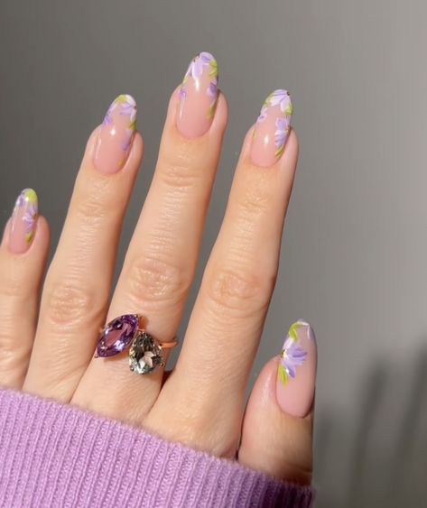 Tangled Rapunzel Nails, Rapunzel Nails Acrylic, Rapunzel Nail Art, Tangled Nail Art, Tangled Inspired Nails, Rapunzel Nails, Tangled Nails, Tangled Rapunzel, Disney Sleeping Beauty