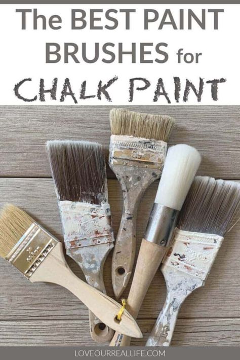 Find the BEST paint brush for your next chalk paint project. The right brush will give you a smoother finish with less brush marks. Tjoko Paint, Whitewashing Furniture, Best Chalk Paint, Chalk Paint Brushes, Refurbishing Furniture, Chalk Paint Furniture Diy, Black Chalk Paint, Paint Tips, Fusion Paint