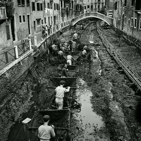 20 interesting historical pictures - Wow Gallery Vintage Foto's, Rare Historical Photos, Venice Canals, History Pictures, Grand Canal, History Photos, Foto Vintage, Historical Pictures, Hiroshima