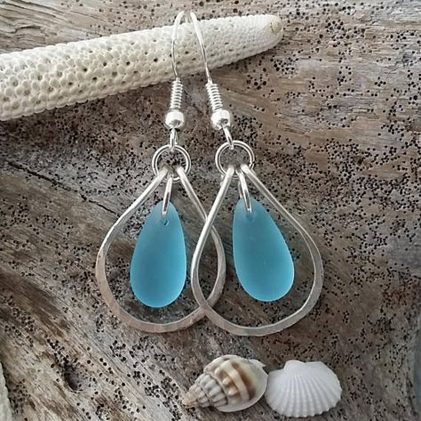 Jewelry Magic, Blue Sea Glass Necklace, Wire Tutorials, December Birthstone Jewelry, Sea Glass Bracelet, Sculpey Clay, Hawaiian Jewelry, Beachglass Jewelry, Making Stuff