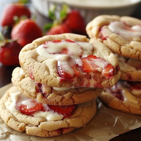 Cookies With Strawberries, Strawberry Cheesecake Pound Cake Cookies, Home Made Cookies, Strawberry Cheesecake Cookies, Subway Strawberry Cheesecake Cookies, Strawberry Cheesecake Cookie Recipe, Strawberry Cheesecake Cookies Crumbl, Strawberry Cookie Recipe, Cheesecake Cookies Recipes