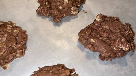 No Bake Cookies Made With Chocolate Chips Recipe - Food.com Chocolate Chips Recipe, Cookies With Chocolate Chips, Cookies With Chocolate, Choc Chip Cookies, Chocolate Cookie Recipes, Bake Cookies, Chocolate Chip Recipes, Chips Recipe, Cheap Meals