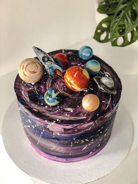 #cosmos #cosmopolitan #cake Cosmos Cake Ideas, Cosmos Cake, Creepy Wedding, Cake Challenge, Space Stuff, Space Birthday Party, Space Birthday, Birthday Cake Decorating, Girl Cakes