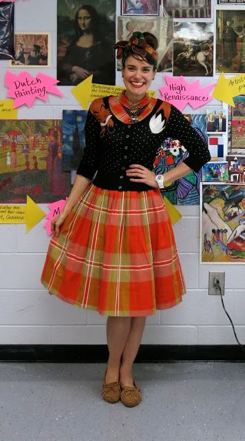 Cassie Stephens: What the Art Teacher Wore #148 Teacher Skirt Outfits, Teacher Skirt, Student Teaching Outfits, Art Teacher Outfits, Preschool Teacher Outfits, Teacher Outfits High School, Teacher Outfits Elementary, Winter Teacher Outfits, Cassie Stephens