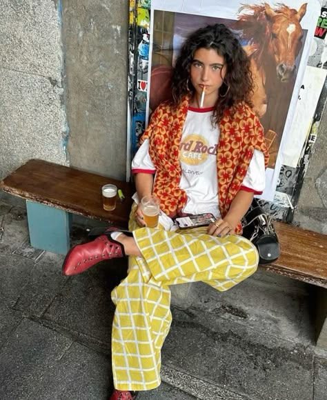 Funky Summer Outfits Street Style, Portuguese Street Style, Maximalist Summer Outfits, Yellow And Red Outfit, Errands Outfit Summer, Drinking Outfit, Day Drinking Outfit, Maximalist Outfit, Maximalist Outfits