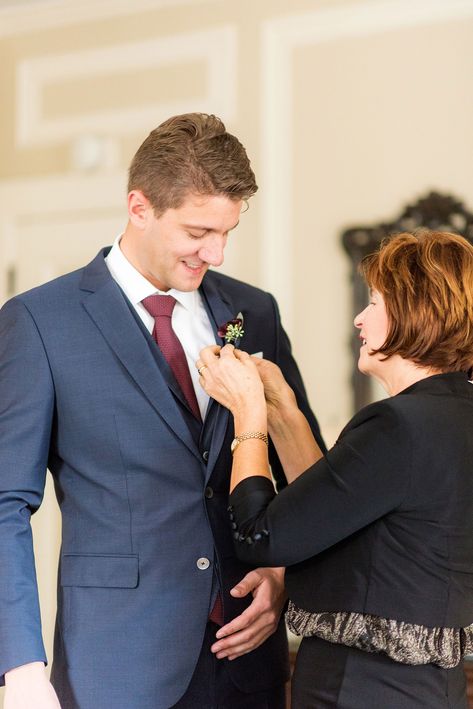 Groom And Mom First Look, Mother Of The Groom Pictures Photo Ideas, Groom First Look With Mom, Mother Of The Groom Photo Ideas, Mother Son Wedding Photo Ideas, Wedding Photo Ideas Groom And Mother, Groom And Mother Photos, Mother Groom Photos, Mother Of Groom Pictures