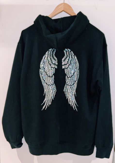 Angel Wings Hoodie, Sparkle Crop Top, Angel Wing Design, Angel Wings Design, Tie Dye Tops, Black Streetwear, Vintage Denim Shorts, Wing Design, Rhinestone Shirts