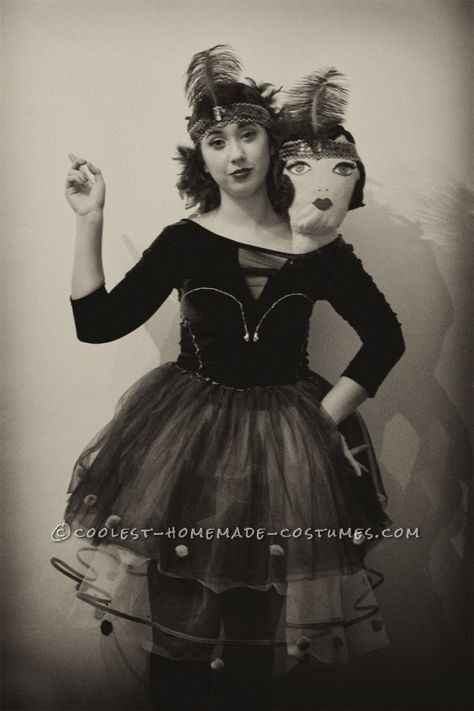 Coolest 1000+ Homemade Costumes You Can Make! Vintage Freakshow, Circus Freakshow, Victorian Clown, Twisted Circus, The Bearded Lady, Disfraces Ideas, Vintage Circus Theme, Creepy Circus, Twin Costumes