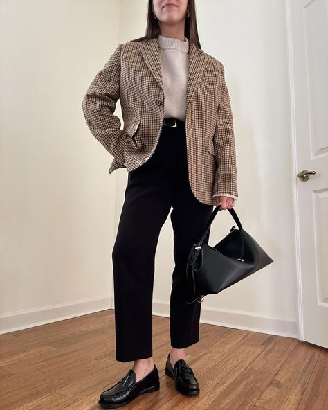 A classic + cozy look 🍁🖤 Blazer & bag - @sezane Sweater - @soeur_paris Denim - @toteme Sneakers - @adidas https://liketk.it/4oimT… | Instagram Blazer With Black Pants, Fall Outfits For Teens, Sezane Sweater, Outfit Ideas For Teens, White Faux Fur Jacket, Checkered Blazer, Vans Outfit, Beige Trench Coat, Black Leather Leggings