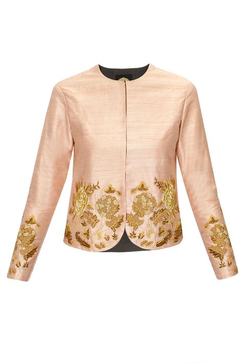 Peach floral jaal jacket available only at Pernia's Pop-Up Shop. Jacket Blouse Designs For Saree, Blouse Designs For Saree, Bhumika Sharma, Designs Blouse, Long Blouse Designs, Jacket Blouse, Indian Blouse, Blouse Design Models, Gold Embroidery