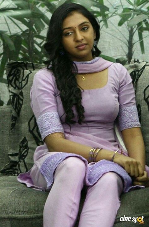 Manithan Movie, Lakshmi Menon, Bhavana Actress, Tamil Girls, Actress Pics, Indian Actress Hot Pics, Beautiful Smile Women, Naan, Actress Photos