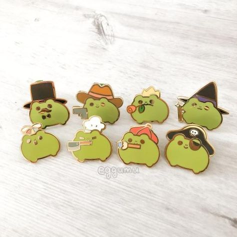 enamel pin series - frogs in hats Cute Frog Things To Buy, Frog Enamel Pin, Frogs In Hats, Frog Merch, Frog Items, Frog Things, Cute Enamel Pins, Frog Pin, Frog Pins