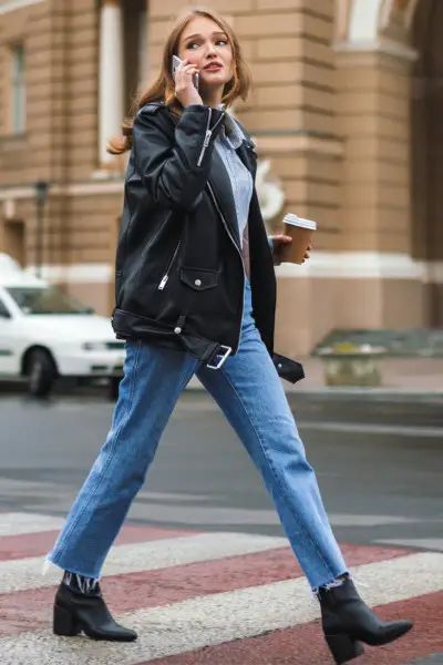 30+ Trendsetting Ankle Pants and Cowboy Boots Outfit Ideas - From The Guest Room Pants And Cowboy Boots Outfit, Jeans Cowboy Boots Outfit, Cowboy Ankle Boots Outfit, How To Style Cowboy Boots Women, Pants And Cowboy Boots, Black Cowgirl Boots Outfit, Shorts And Cowboy Boots Outfit, Short Boots Outfit, Cowboy Boots Street Style