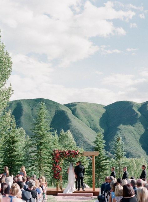 Aspen Area Weddings | Roaring Fork Club | Julie & Brian Roaring Fork Club Wedding, Porcelain Wedding, Wedding View, Aspen Wedding, Charlotte Wedding, Club Wedding, Colorado Wedding, Wedding Website, Wedding Classic