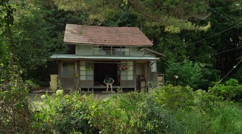 Japanese Countryside House, Into The Forest Movie, Japan Countryside, Japan Movie, Japanese Countryside, Little Forest, Norwegian Wood, Countryside House, Quiet Life