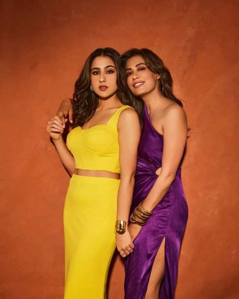 Chitrangada Singh, Sara Ali Khan, Ali Khan, Bollywood Actress, Photo Poses, Doctor Who, Actresses, Fashion Outfits, Celebrities