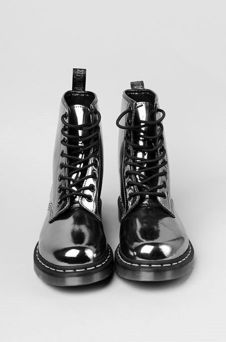 Love. Holographic Boots, Converse Outfits, Skirt Diy, Silver Boots, Metallic Shoes, Combat Boot, Mode Inspo, Shoe Obsession, Doc Martens