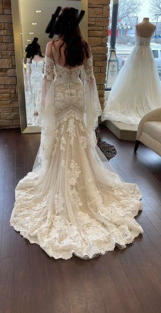 Wedding Dress Fairytale, Embroidery Fairy, Fairytale Wedding Dress, Fairy Wedding Dress, Unique Wedding Dresses, Fairy Tale Wedding Dress, Simple Wedding Dress, Pretty Wedding Dresses, Fairy Wedding