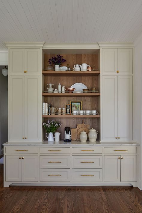 Pillement House - Laura Design Co Wet Bar Dining Room, Kitchen Sideboard Ideas, Built In Kitchen Hutch, Kitchen Built Ins, Pantry Door Ideas, Dining Room Built In, Built In Buffet, Dining Room Cabinet, Pantry Wall