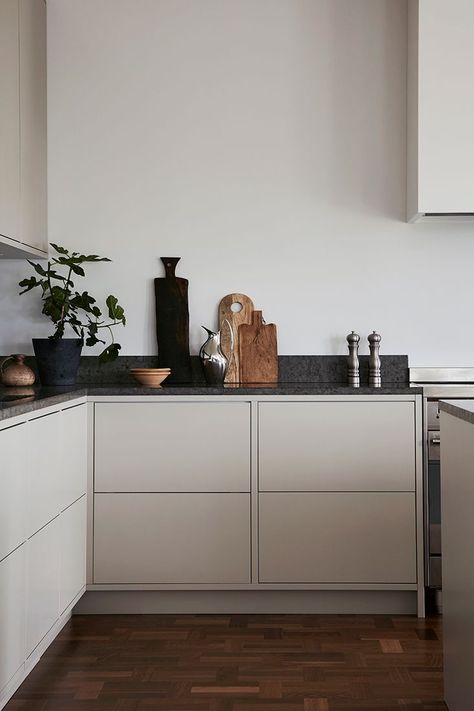 Nordic Kitchen Design, Scandinavian Kitchen Design, Nordic Kitchen, Interior Minimalista, Ideas Hogar, Scandinavian Kitchen, Kitchen Inspiration Design, Counter Tops, Minimalist Kitchen