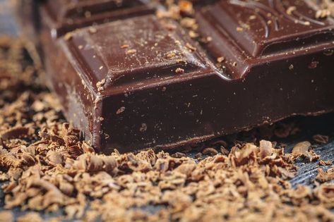 Banana Chocolate Recipes, Baking Chocolate Recipes, Chocolate Bar Recipe, Dark Chocolate Recipes, Dark Chocolate Nutrition, Chocolate Recipes Easy, Chocolate Candy Recipes, Bakers Chocolate, Cacao Chocolate