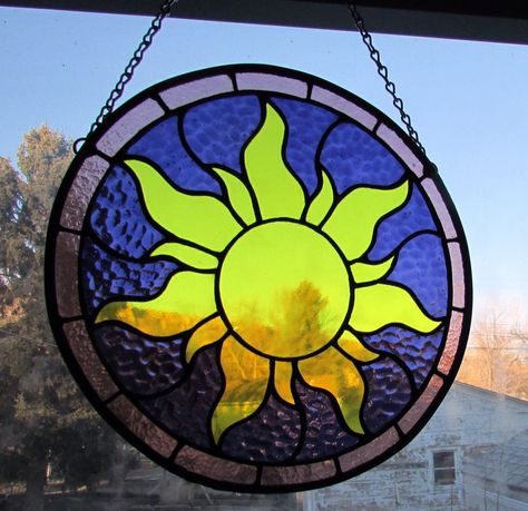 Tangled Stained Glass Art, Tangled Sun, Tangled Painting, Stained Glass Gifts, Window Color, Stained Glass Crafts, Painted Glass, Stained Glass Patterns, Glass Gifts