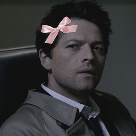 Castiel Fanart Cute, Castiel Reaction Pics, Castiel Background, Castiel Pfp, Angelic Pfp, Castiel Icons, Castiel Funny, Castiel Icon, Castiel Aesthetic