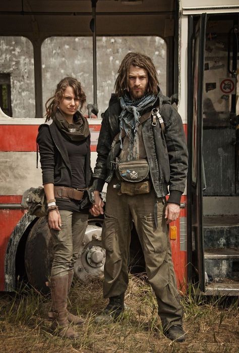 Dystopian Character, Zombie Apocalypse Outfits, Dystopia Rising, Dead Costume, Wasteland Warrior, Batman Christian Bale, Post Apocalyptic Costume, Apocalyptic Clothing, Apocalypse World