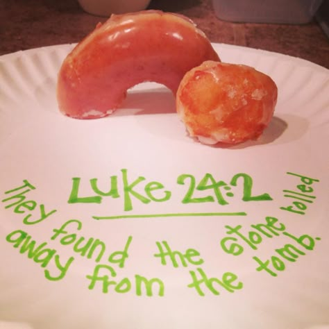 @Terra Dickey     This IS the BESt one Ive seen! Who doesnt love donuts and Jesus? Like, Comment, Repin !! Sunday School Snacks, Easter Sunday School, Easter Snacks, Easter Breakfast, Easter Preschool, Resurrection Sunday, Church Nursery, Easter Morning, Sunday School Activities