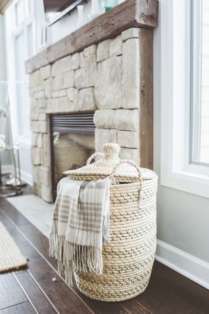 Beautiful basket to store blankets in! Wish I knew where it was from :/ Living Room Baskets, Store Blankets, Rustic Baskets, Cat Houses, House Decor Rustic, House Modern, Rustic Cottage, Rustic Living, Blanket Storage