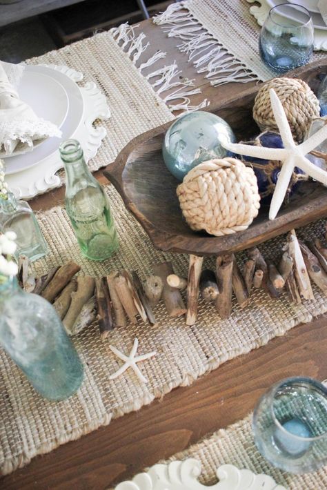 A coastal farmhouse summer tablescape featuring Pier 1 Coastal Table Decor, Rustic Coastal Decor, Coastal Farmhouse Kitchen, Bohemian Interiors, Coastal Farmhouse Decor, Cottage Coastal, Farmhouse Kitchen Tables, Rustic Coastal, Rustic Fall Decor