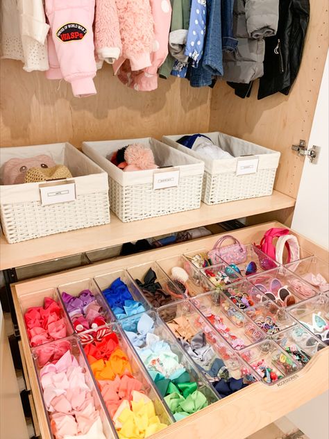 Baby Accessories Organization, Luxury Baby Nursery, Accessory Drawer, Closet Transformation, Family Closet, Baby Closet Organization, Room Organisation, Baby Room Organization