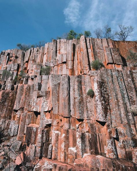 Columnar Basalt, Structural Geology, Volcano Rock, Rock Box, Igneous Rocks, Basalt Columns, Geology Rocks, Rock Types, Sedimentary Rocks