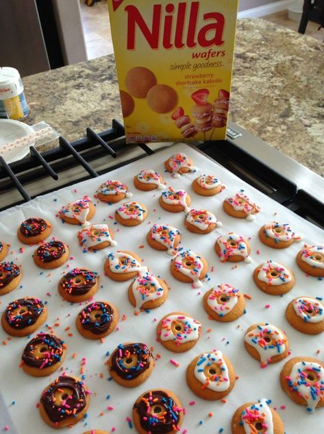 Donut party Zootopia Birthday Party, Donut Cookies, Donut Theme Party, Doughnut Party, Donut Birthday Party, Donut Themed Birthday Party, Grown Up Parties, 4th Birthday Party, Shopkins Party