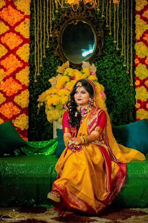 Haldi Program Photoshoot, Haldi Braid, Akdh Outfit, Haldi Portrait, Haldi Girl, Haldi Stills, Haldi Pic, Haldi Photography Ideas, Haldi Rasam