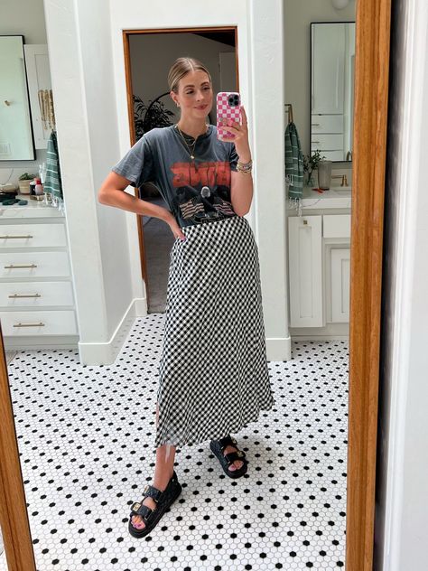 Today's everyday outfit was a good throw back. Paired this midi skirt and graphic tee for a casual 90s vibe. Tap to shop and bring this fashion inspo to life! 90s Midi Skirt, Church Fits, Slip Skirt, Tshirt Outfits, Fashion Sense, Warm Weather, Everyday Outfits, Aesthetic Clothes, Everyday Fashion