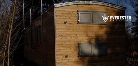 Diy Siding, Wood Siding Exterior, Bus Ideas, Rv Exterior, Cedar Walls, Type Of Wood, Types Of Siding, Installing Siding, Small Campers