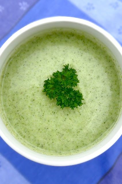 Creamy Broccoli Soup with Goat Cheese Goat Cheese Soup, Broccoli Leek Soup, Soup With Goat Cheese, Creamy Broccoli Soup Recipe, Cauliflower Leek Soup, Recipe Using Cauliflower, Low Fat Soups, Cheese Soup Recipe, Creamy Broccoli Soup