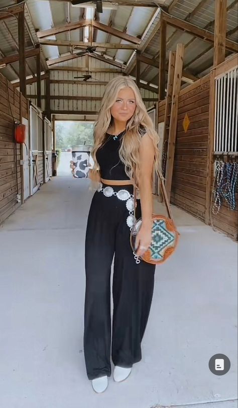 Western Boho Casual Outfits, Black Pants Western Outfit, Dressy Western Outfits Women Stylish, Country Attire For Women, Dark Western Aesthetic Clothes, Nfr Dresses, Fancy Western Outfits Dresses, Western Banquet Outfit, Western Black Dress Outfit