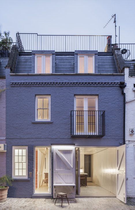 Jonathan Tuckey Design renovates a mews house for an ex-submariner Painted Houses, Concrete Staircase, Mini Loft, Mews House, Carriage House, Brickwork, Architecture Firm, Residential Architecture, Amazing Architecture