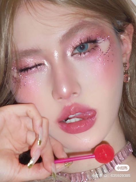 Princess Peach Makeup, Bubblegum Makeup, Apricot Makeup, Modest Makeup, Soft Pink Glam, Modest Aesthetic, Makeup Aesthetics, Heart Makeup, Purple Valentine