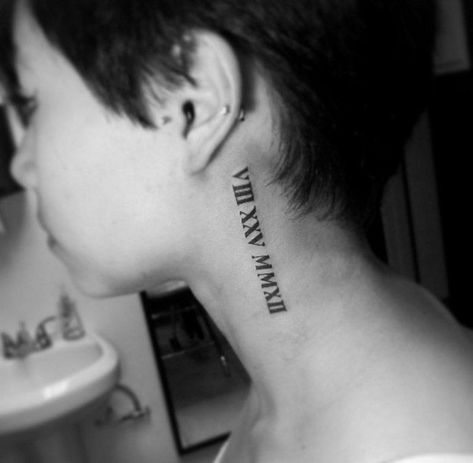 Mens Roman Numeral Tattoo, Tattoo Numero, Roman Numeral Date Tattoo, Roman Numbers Tattoo, Best Neck Tattoos, Tattoo Son, Roman Numeral Tattoo, Numeral Tattoo, Side Neck Tattoo