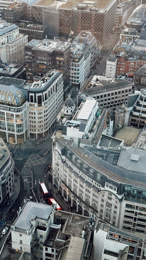 View Skygarden London #london #travel #traveltips #rooftop #skygarden #view Skygarden London, London Rooftop, London Rooftops, London Vibes, Sky Garden, Sky View, Dream Apartment, London Street, Mind Map